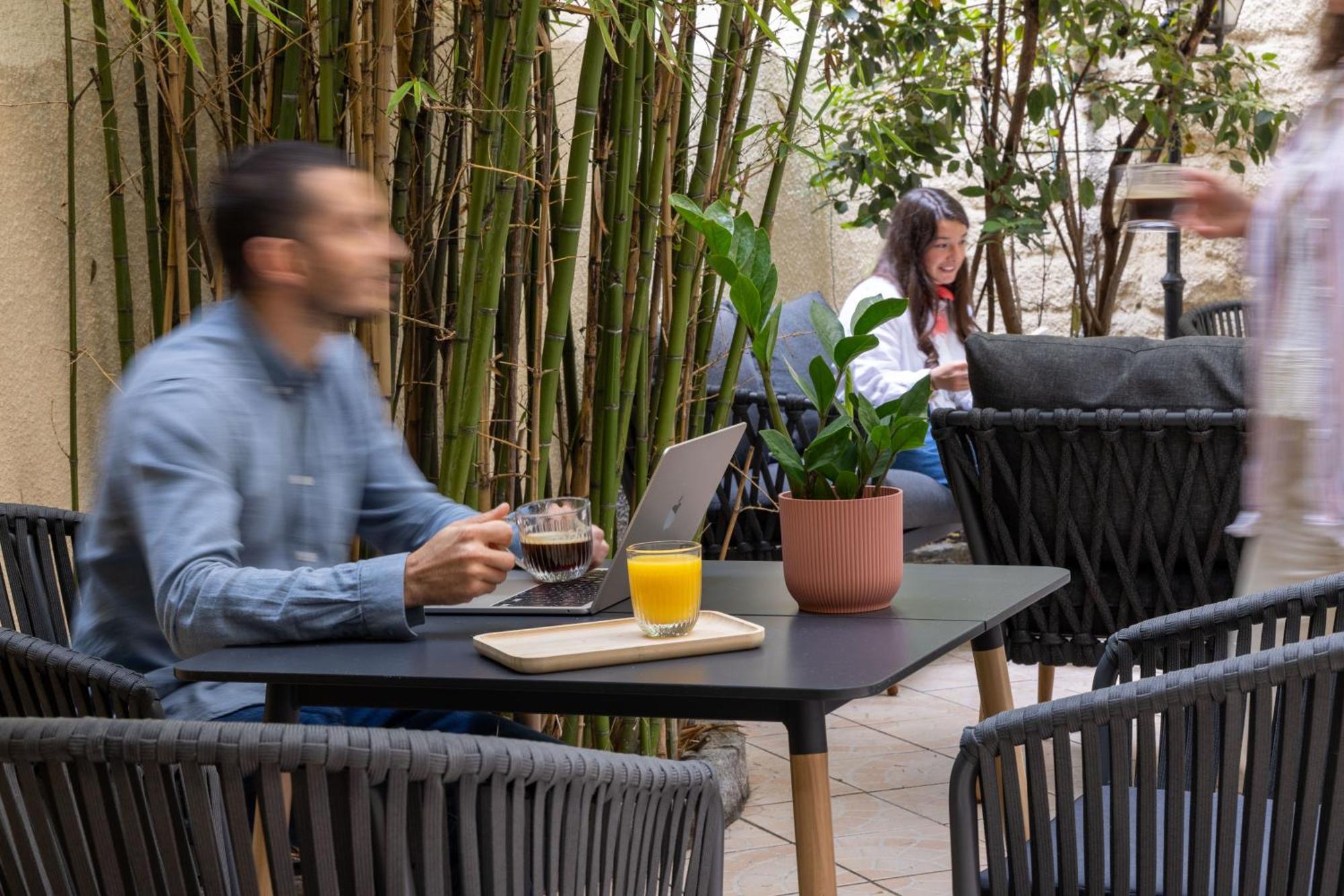 Korner Montmartre Hotell Paris Eksteriør bilde