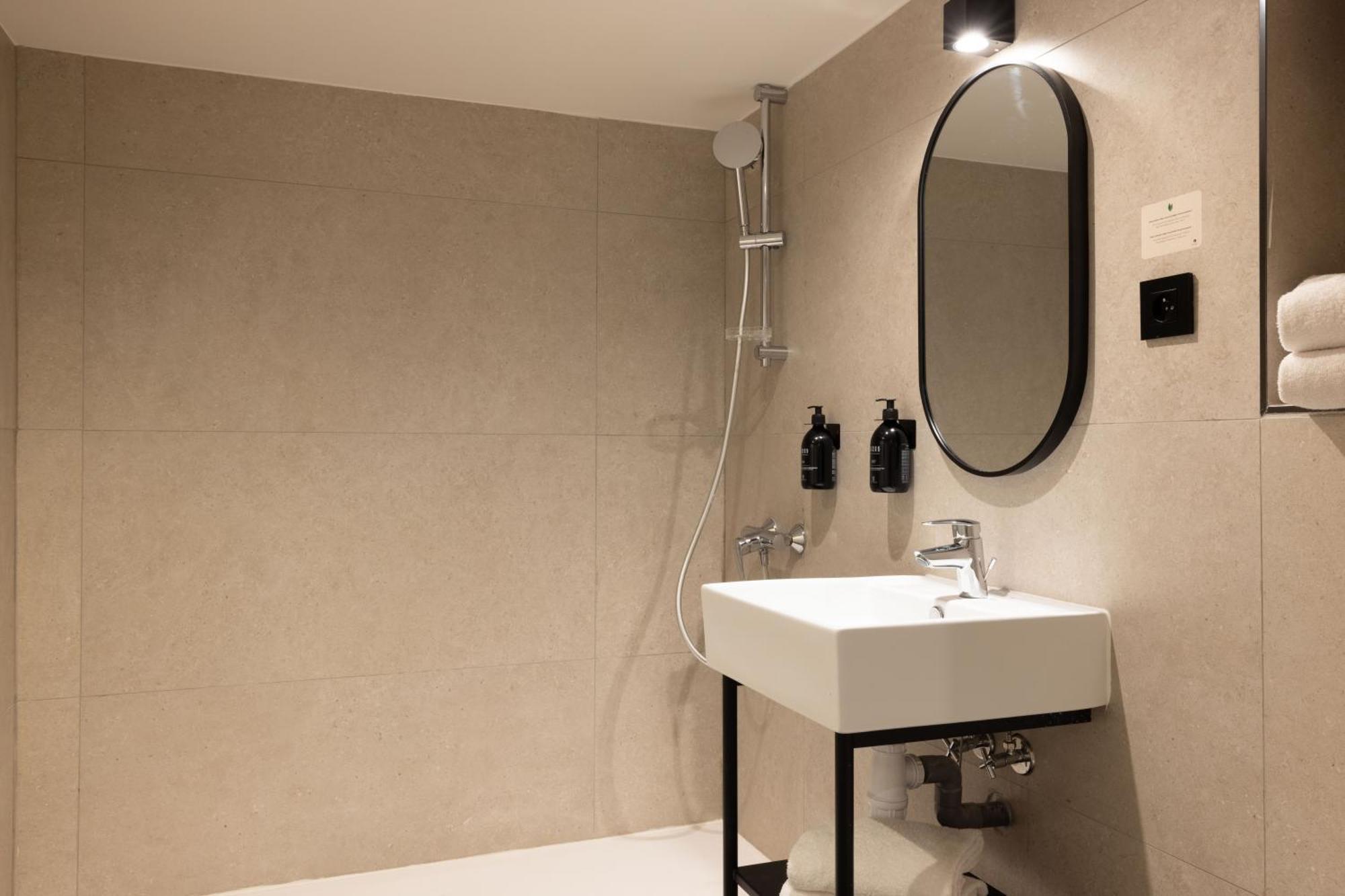 Korner Montmartre Hotell Paris Eksteriør bilde