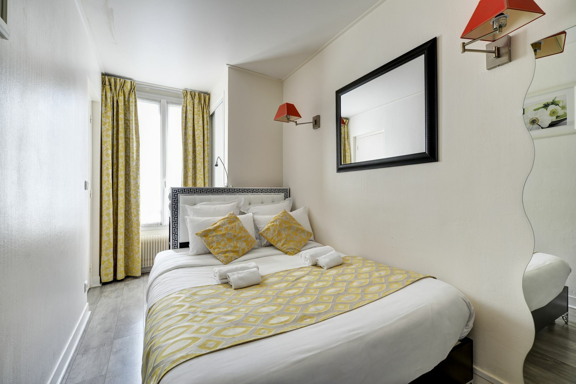 Korner Montmartre Hotell Paris Eksteriør bilde